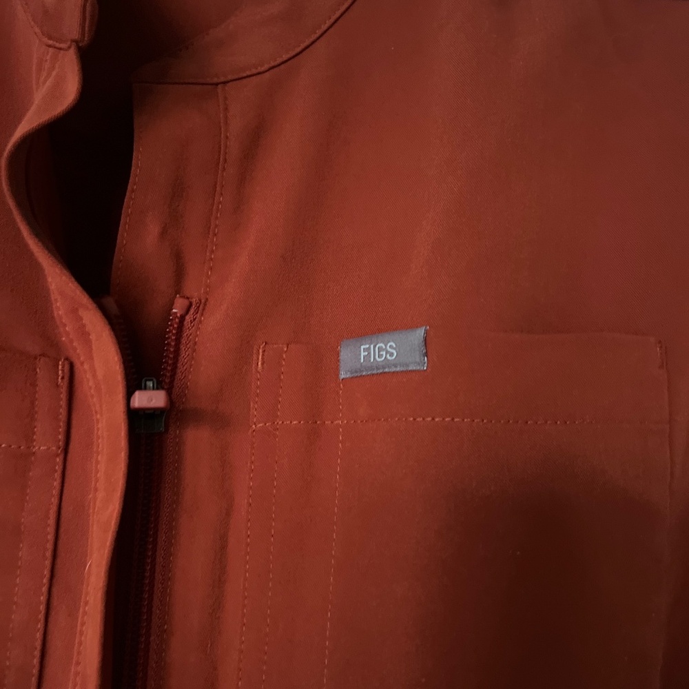 Figs Rafaela Cargo Jogger Jumpsuit Scrubs - Picture 2 of 3